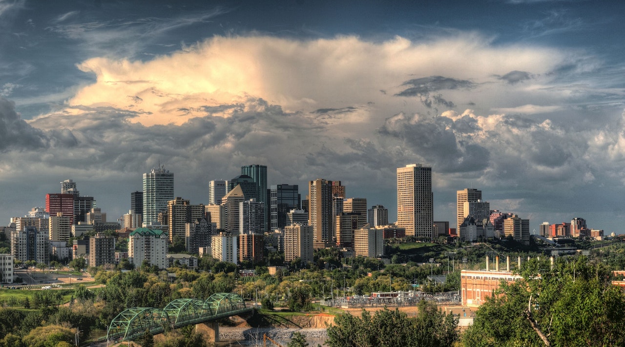 Maximizing Tax Savings: Expert Tips from BOMCAS Canada for Edmonton Businesses
